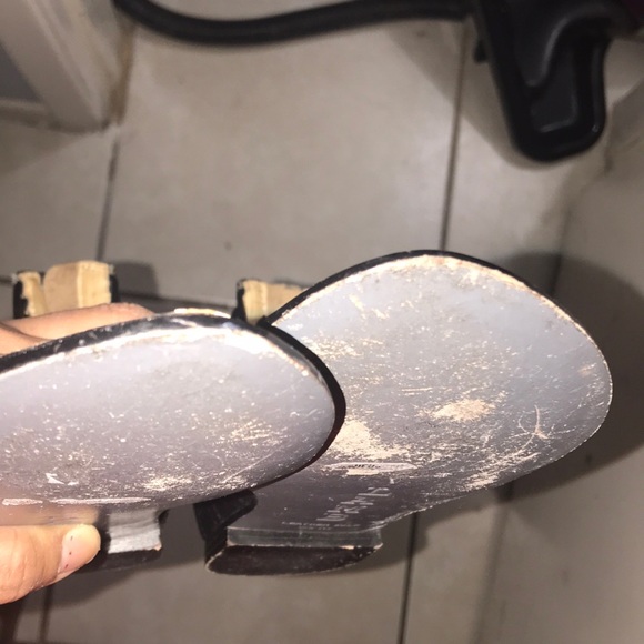 L.A.M.B. Gladiator Leather Sandals - Picture 8 of 8